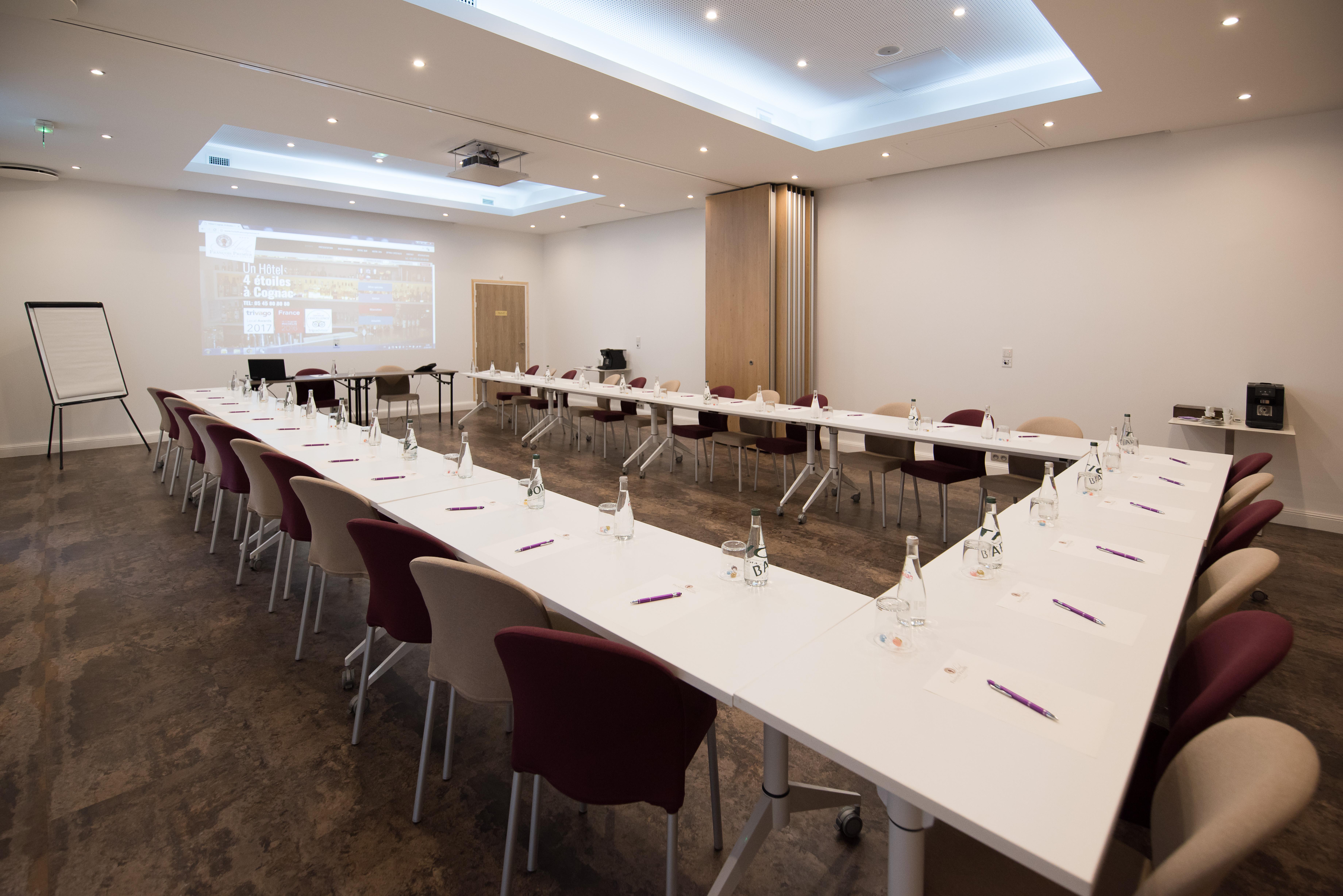 Hotel Francois Premier Cognac Centre Bagian luar foto